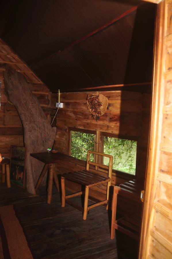 Kumbuk Tree House Yala Villa Tissamaharama Bagian luar foto