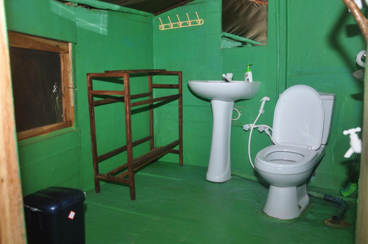 Kumbuk Tree House Yala Villa Tissamaharama Bagian luar foto